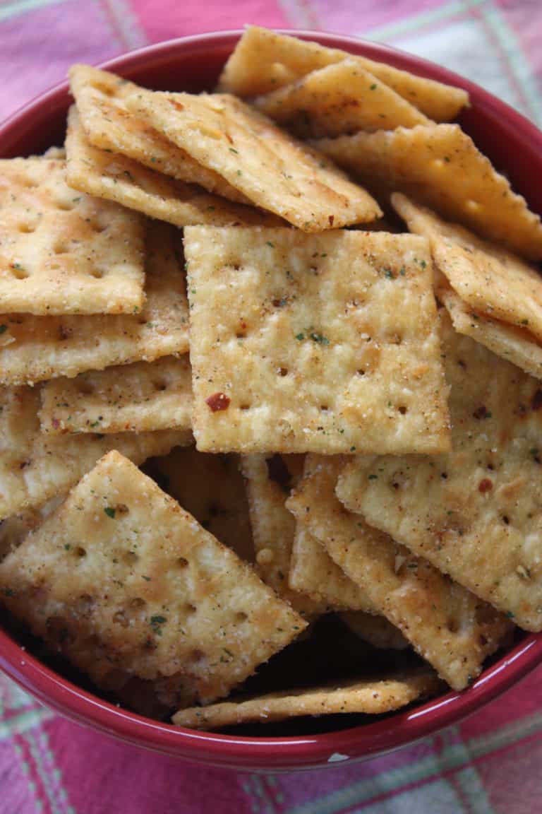 Zesty Saltine Crackers